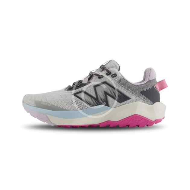 New Balance DanaSoft